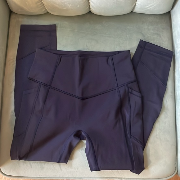 Lululemon All The Right Places Legging 23 - Picture 2 of 5